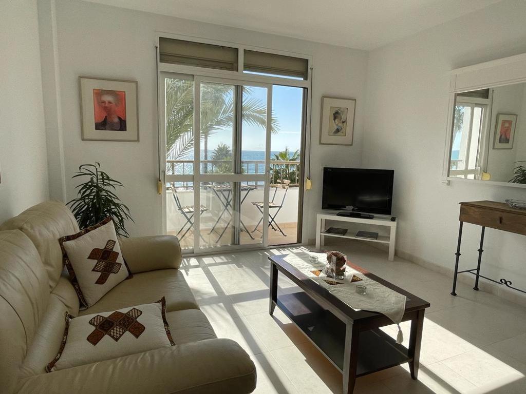 Apartamento Frente A La Playa Piso 3 Эстепона Экстерьер фото
